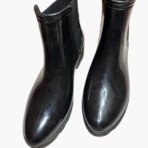 Black Waterproof Chelsea Rain Boots — Women’s Size 6